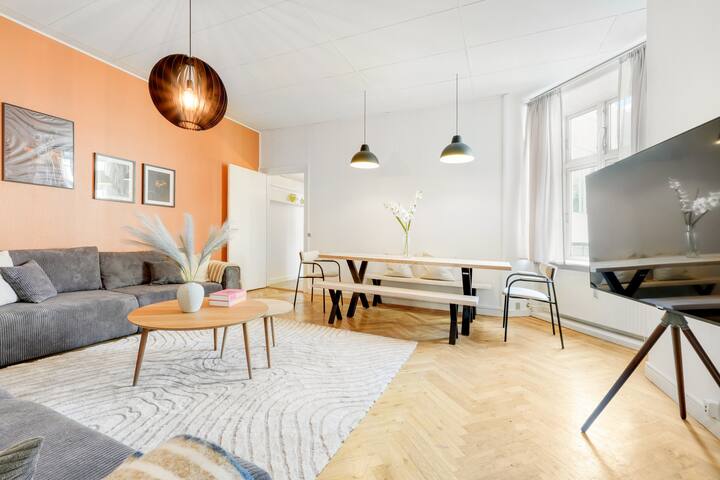 Stylish flat – 200m² of comfort gallery image 2