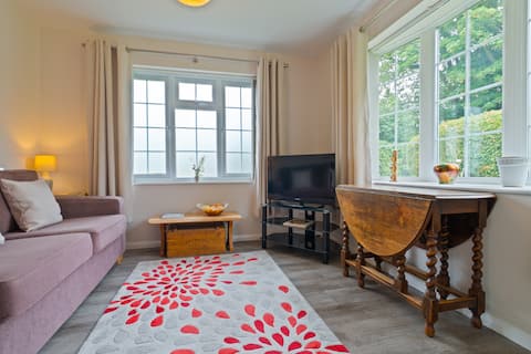 Top performing Airbnb: Private cosy annexe, part of a large country home in Folkestone And Hythe