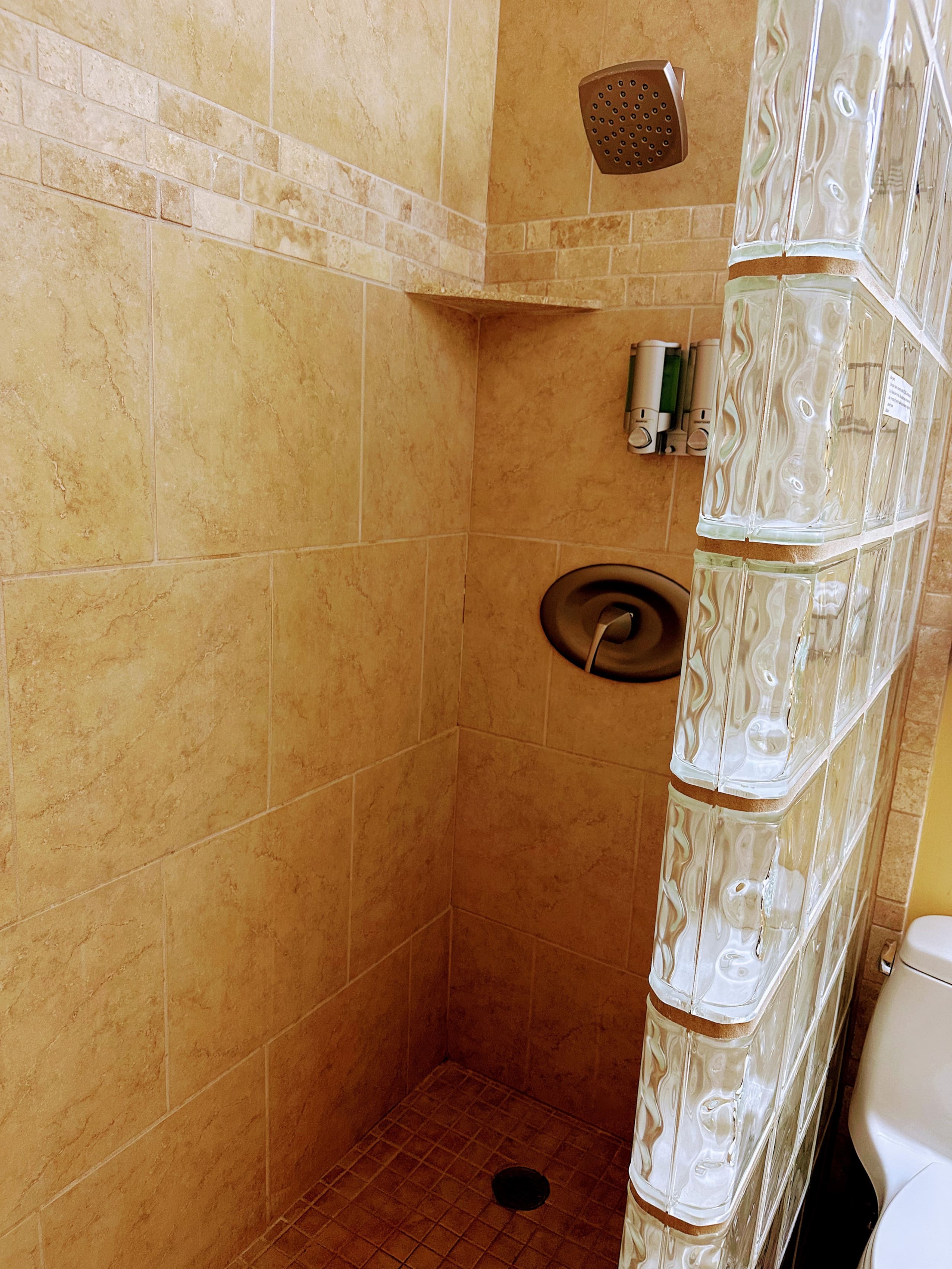 Condo in Wailuku · ★4.73 · 1 bedroom · 1 bed · 1 bath - Image 12