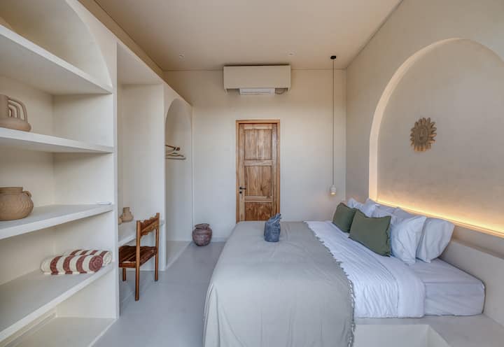 New! Mediterranean Style Villa In Pererenan - Bali