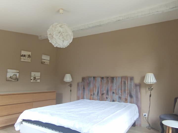 Kuća 2: spavaća soba od 17 m² – 1 krevet od 160 cm i 1 krevet od 90 cm