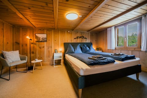 Mountain View near Brienz | Hot Tub & Parking