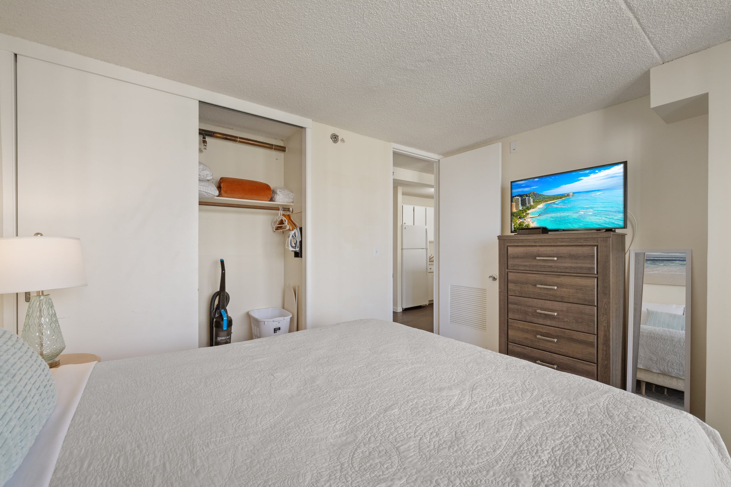 Hotel in Honolulu · ★4.75 · 1 bedroom · 1 bed · 1 private bath - Image 11