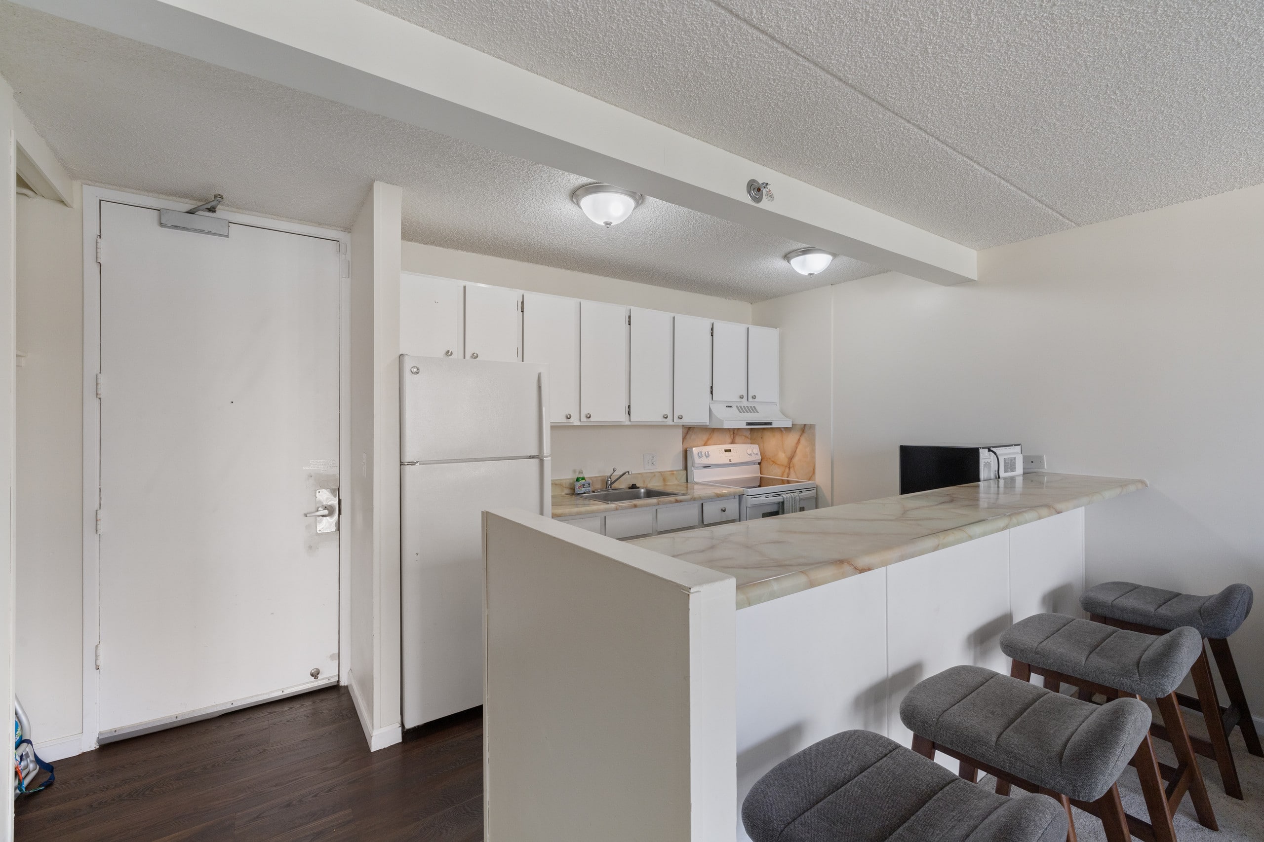 Hotel in Honolulu · ★4.75 · 1 bedroom · 1 bed · 1 private bath - Image 4
