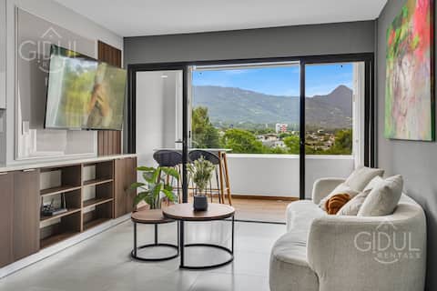 Deluxe volcano views  APT next to Las Ramblas
