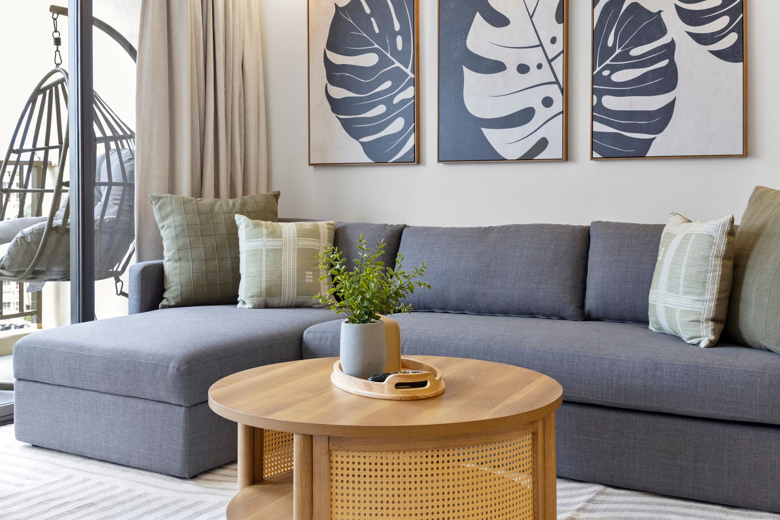 16FL-Upscale Chic Waikiki Banyan 1BR-Free Parking - Image 9