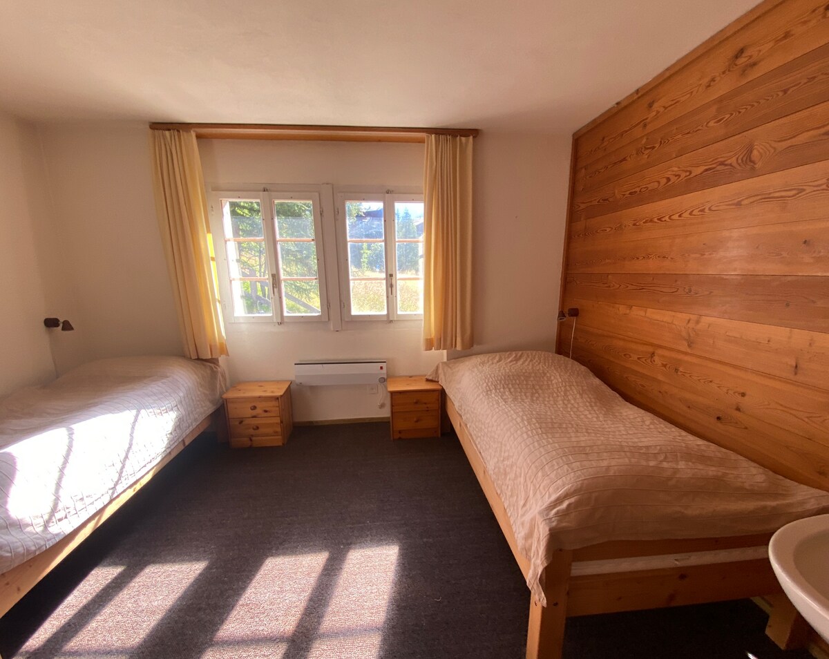 ห้องนอน 4 มีเตียงเดี่ยว 2 เตียง