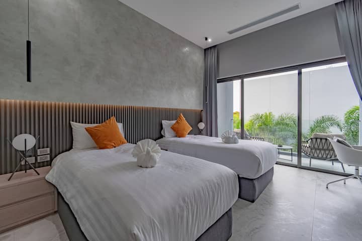 Спалня 6 с 2 единични легла (2-ри етаж)