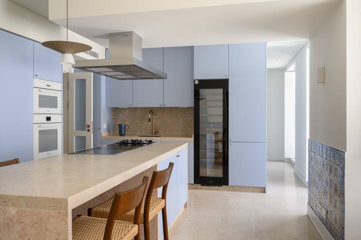 Premium Apartment Alfama/4 bedrooms & 4 bathrooms gallery image 5