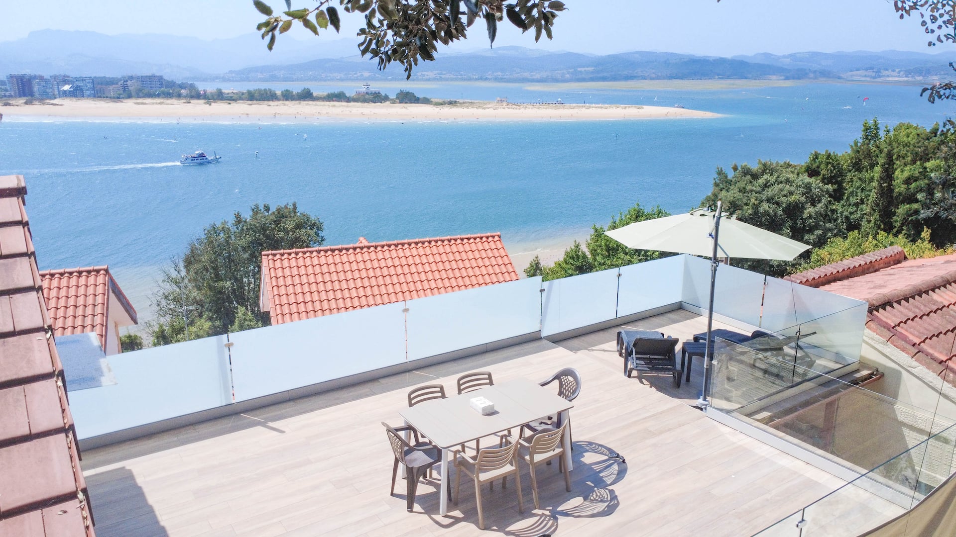 Villa Santoña | Beach | Sea Views | Terrace.