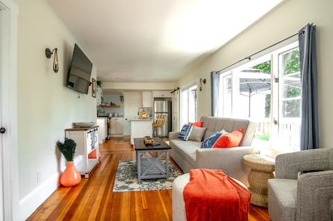 Lakeview Getaway with Hot Tub