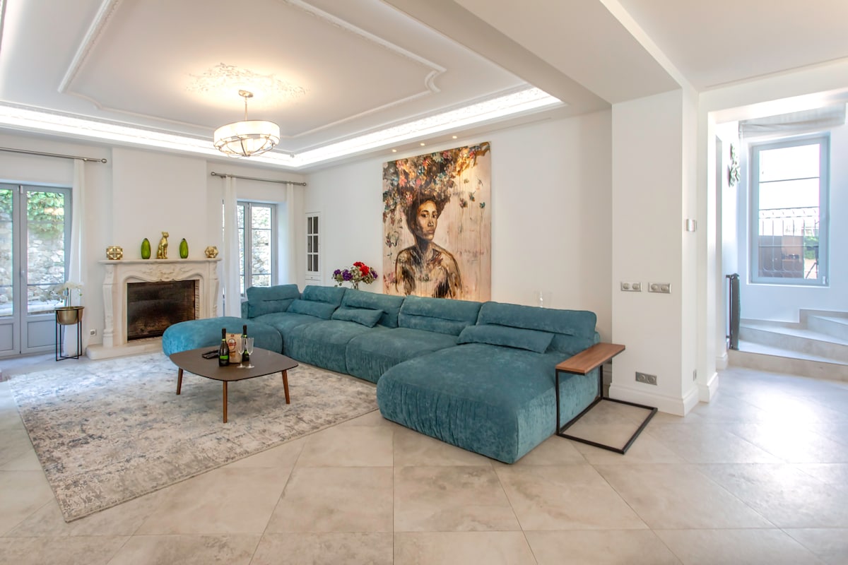 Mas Marguerite — view 4