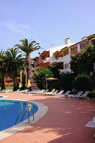 Family Summer Retreat With Pool gallery image 2