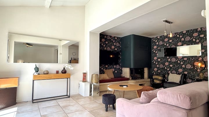 Maison Familiale Avec Piscine Privée, Jardin D'été - Beaujolais