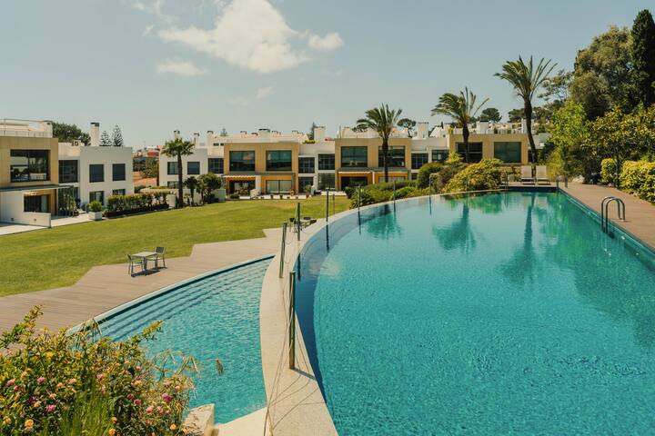 Swimming Pool & Garage – Deluxe 3 BDR Apartment gallery image 2