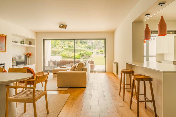 Swimming Pool & Garage – Deluxe 3 BDR Apartment gallery image 3