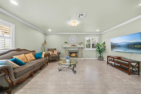 Popular Airbnb listing: 20% OFF |Designer 3BR Home|King Bed & Private Yard in West Covina