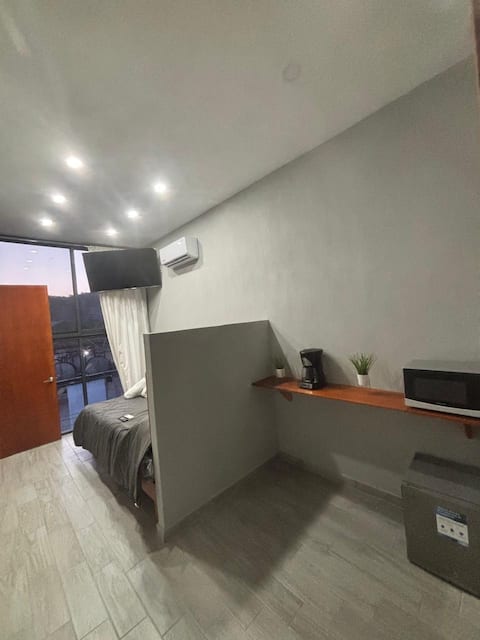 Top performing Airbnb: Charming studio and location - ideal for 2 in Tequila