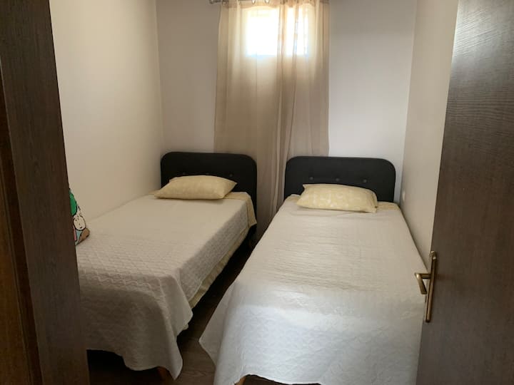 საძინებელი 2