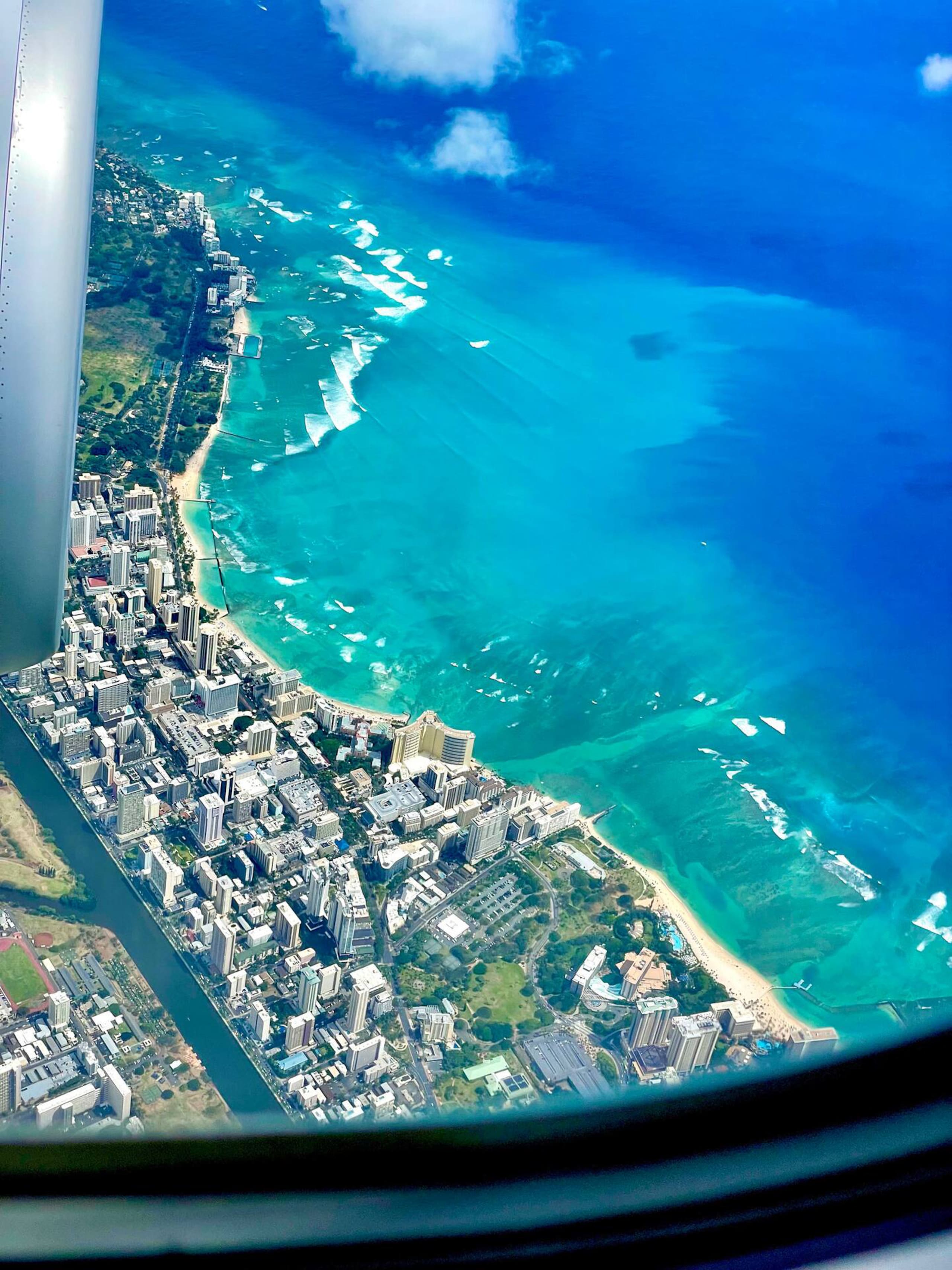 Condo in Honolulu · ★4.94 · Studio · 2 beds · 1 bath - Image 32