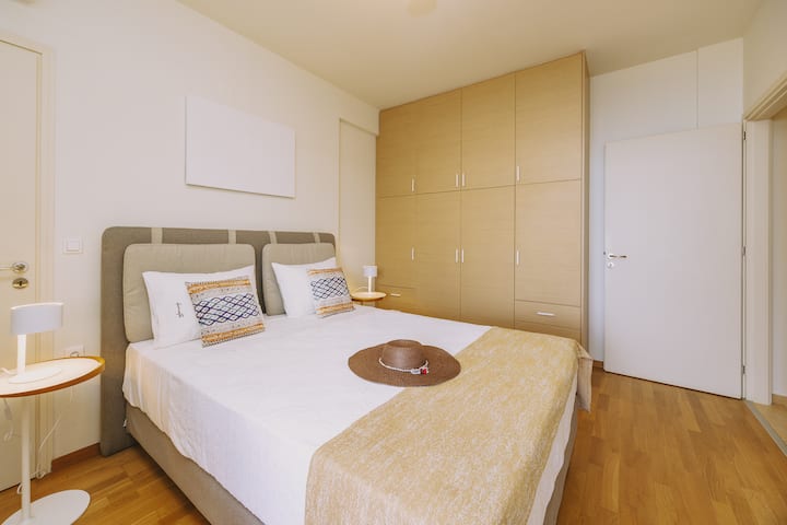 Спалня с двойно легло