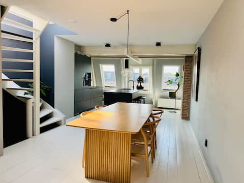 Successful Airbnb property: One-of-a-Kind 3-Storey in Frederik Hendrikbuurt Noord