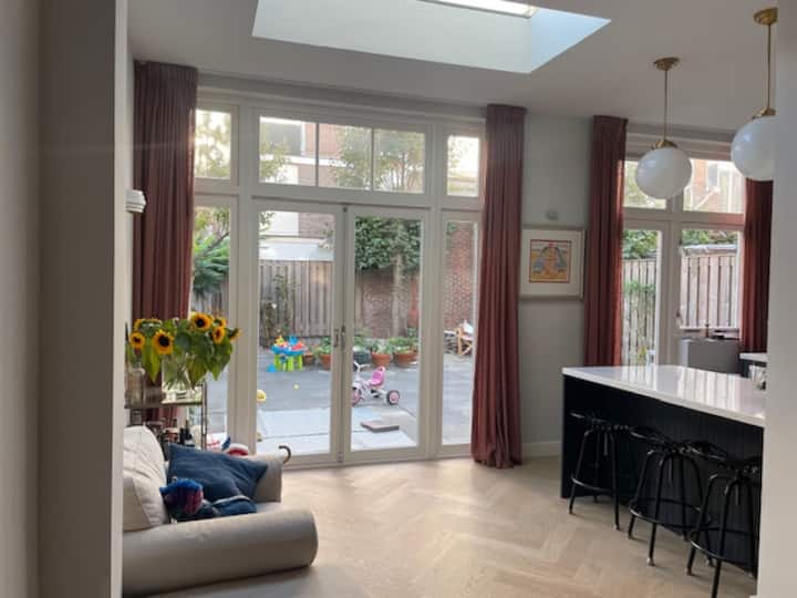Charming House Close To Beach & City Center - The Hague