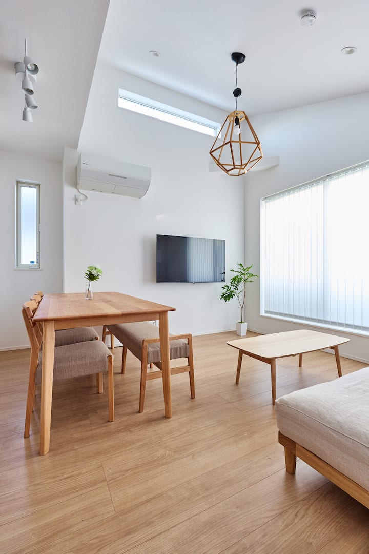 Wuto Horikiri | 8 min walk from station. Free parking is available. 77㎡ 3BR Modern Japanese House