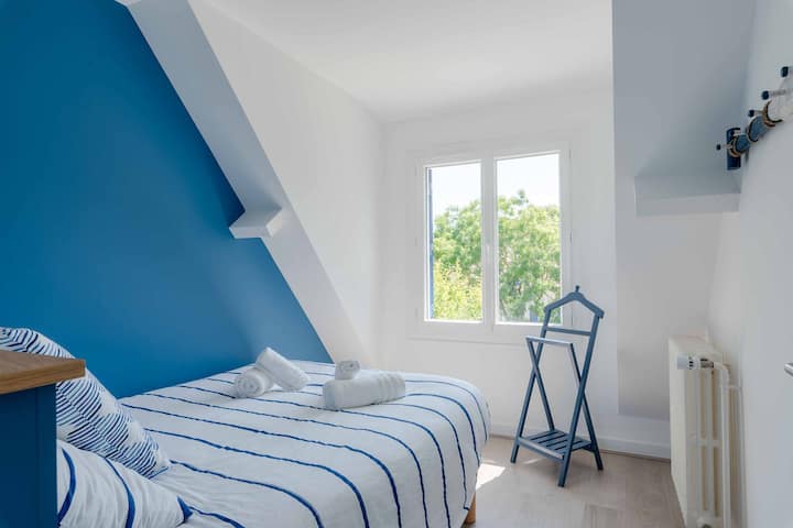 Manželská posteľ 140 x 200, stojan, 