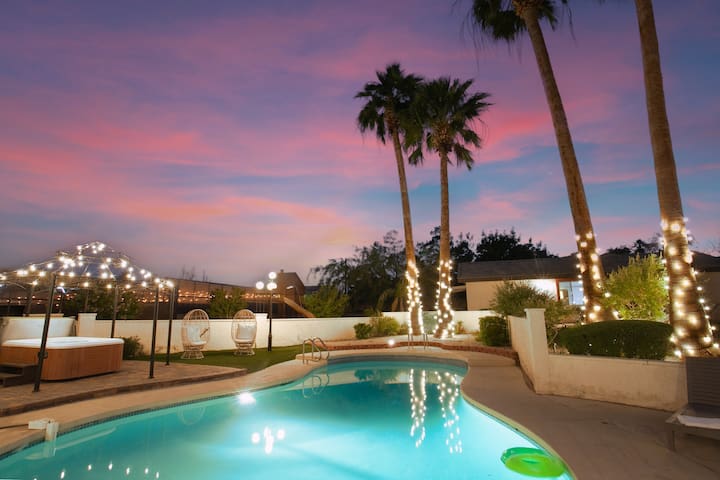 Luxury 3K Retreat w/ Pool, Hot Tub & Playhouse