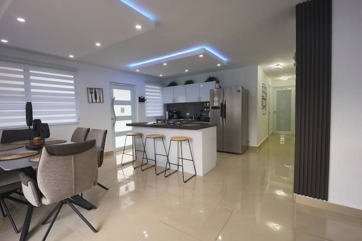 Rustic Retreat- El Yunque View, Pool And Game Room - Puerto Rico