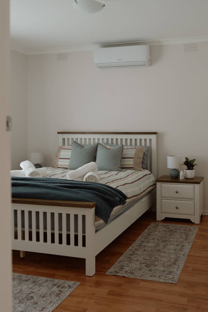 საძინებელი 1