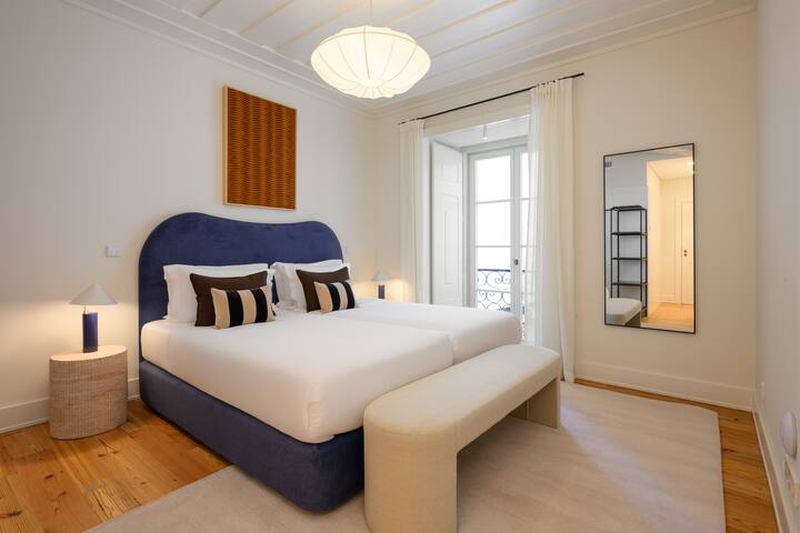 Bright & Stylish Alfama/2 bedrooms & 2 bathrooms gallery image 3