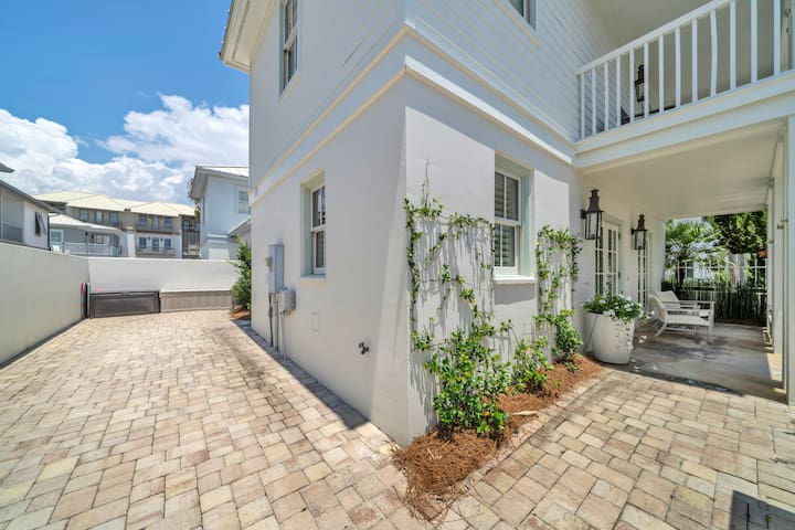 Listing in Rosemary Beach