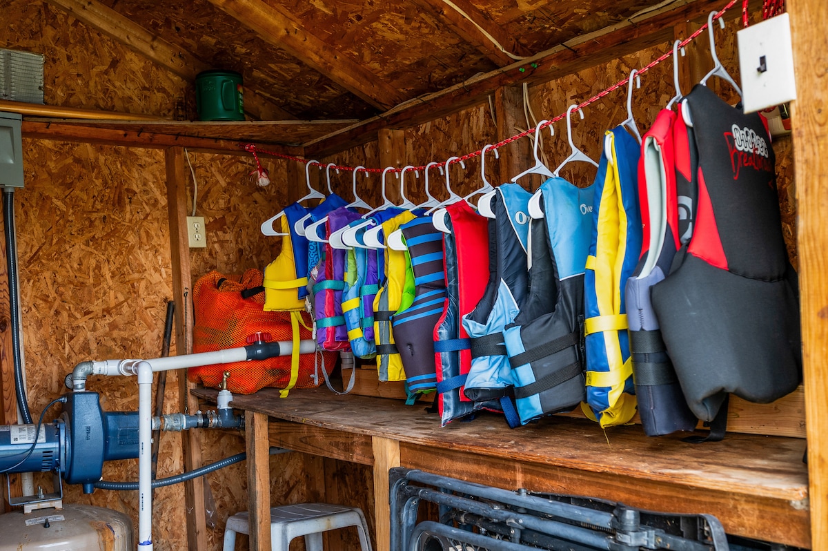 Emerald Haven: muelle privado, kayaks, aguas abiertas - Casas en renta en  Moneta, Virginia, Estados Unidos - Airbnb, image size:1200x798