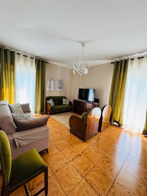 Popular Airbnb listing: Thérèse Apartment in Cefalù