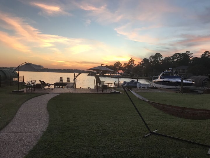 Beautiful Lake House! - Conroe