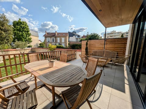 Large new house, fully air-conditioned