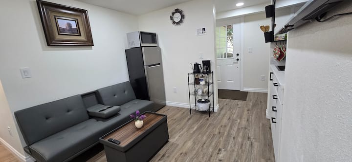 Perfect Location + Pristine Neighborhood - Portland, OR