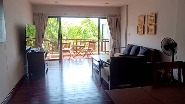 Serene Beachfront Escape With Sea & Mountain View - Pran Buri