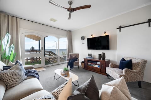 Horizon 235—Seaview Hideaway on the Esplanade