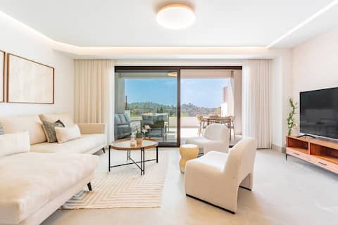 Designer townhouse with views near Puerto Banus
