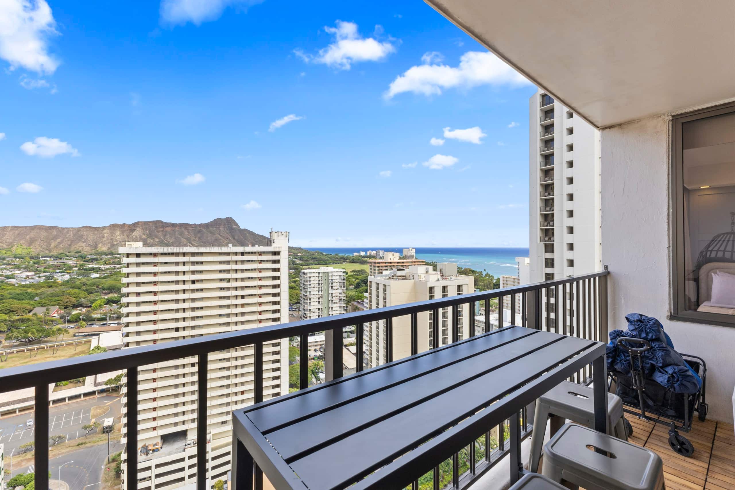 27F-Diamond Head & Ocean-View 1BR Condo w/Parking - Image 36