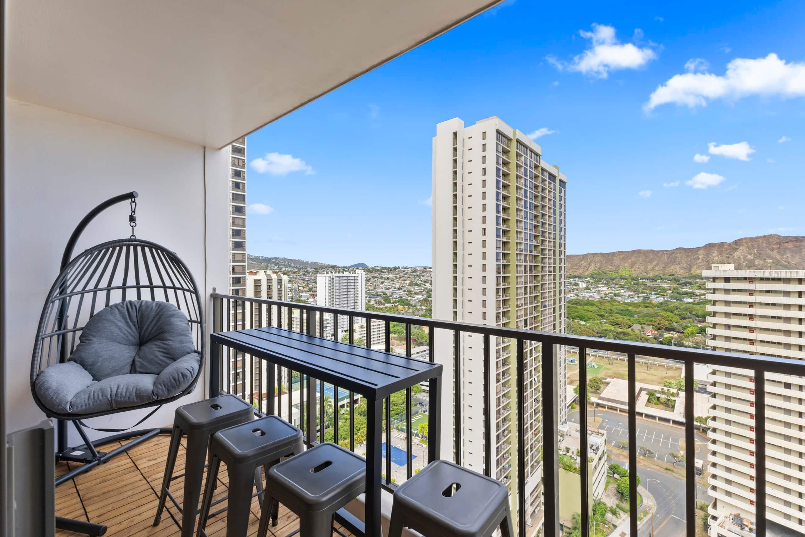 27F-Diamond Head & Ocean-View 1BR Condo w/Parking - Image 37