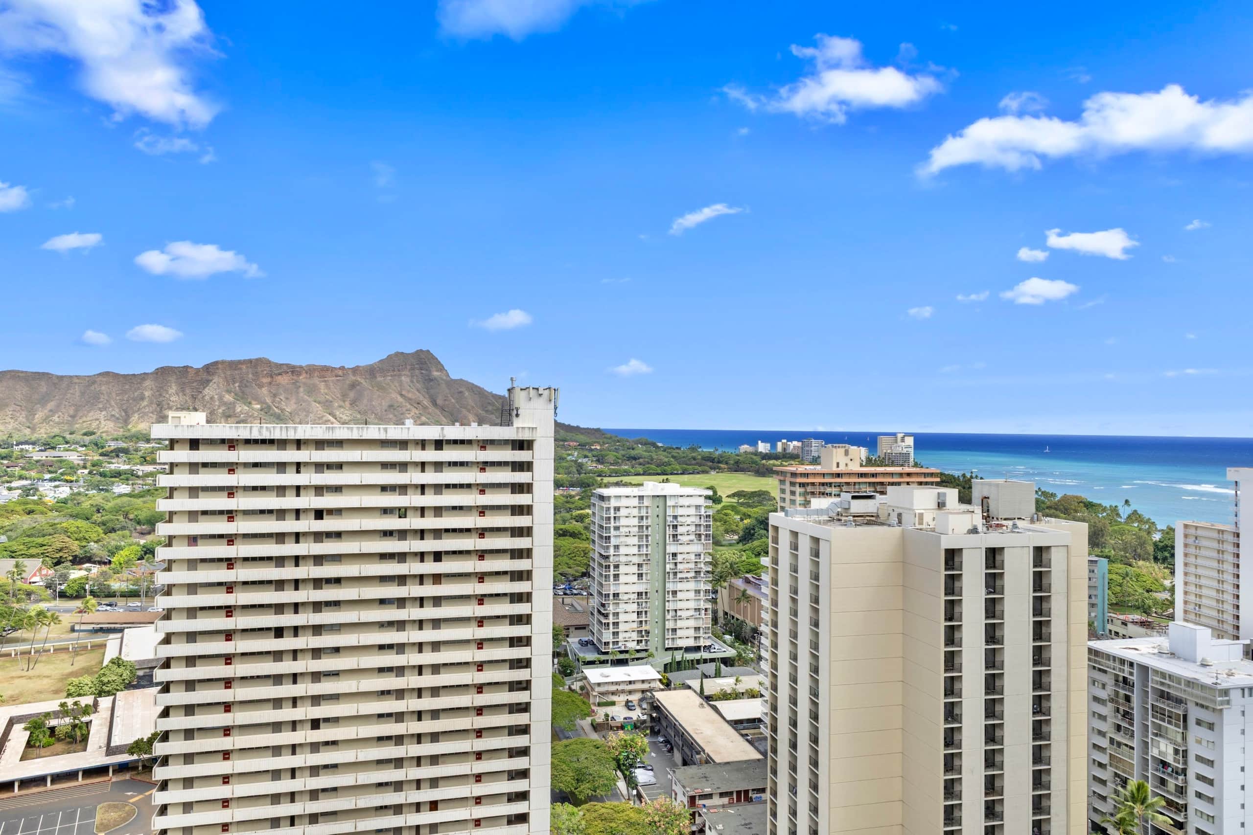 27F-Diamond Head & Ocean-View 1BR Condo w/Parking - Image 39