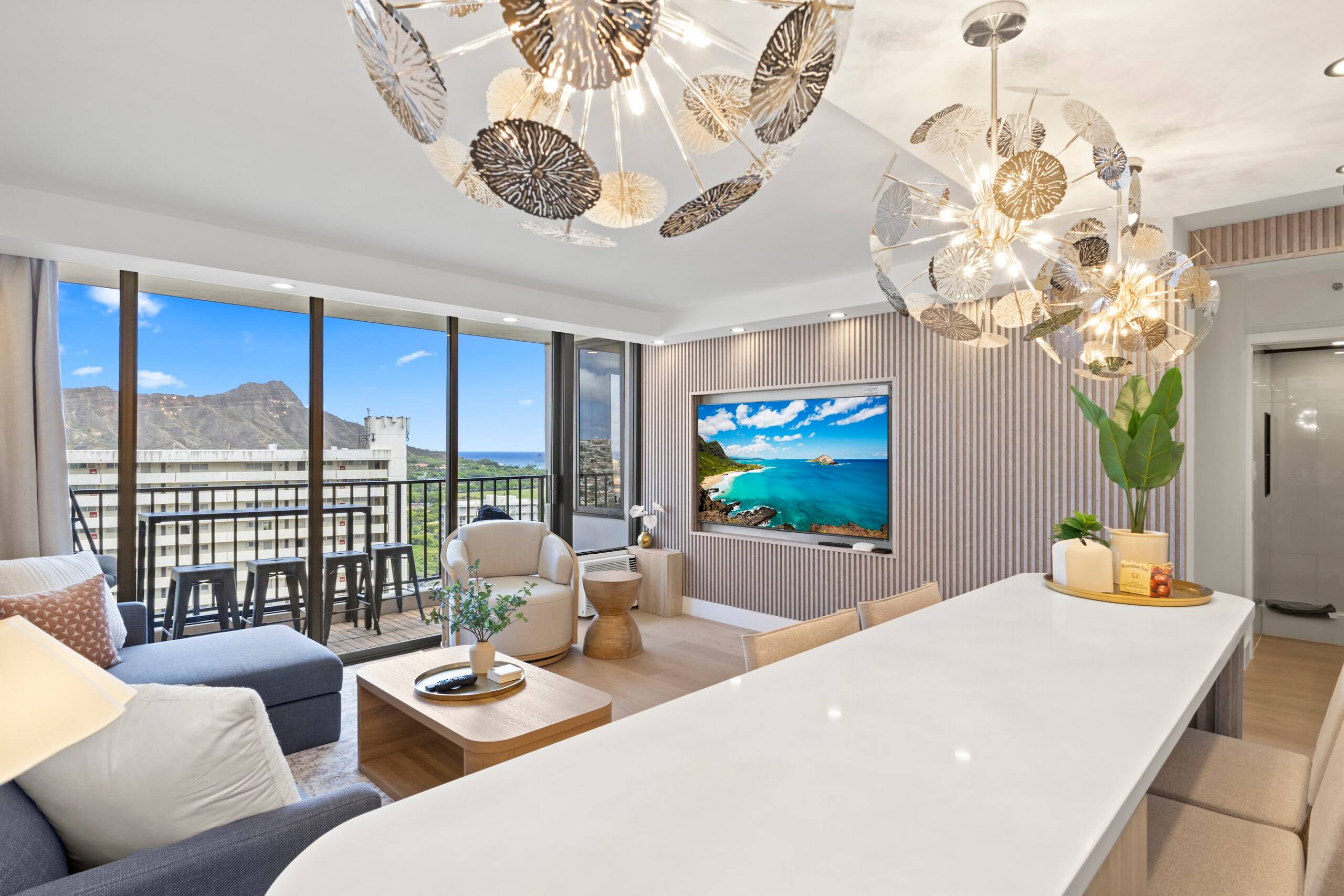 27F-Diamond Head & Ocean-View 1BR Condo w/Parking - Image 5