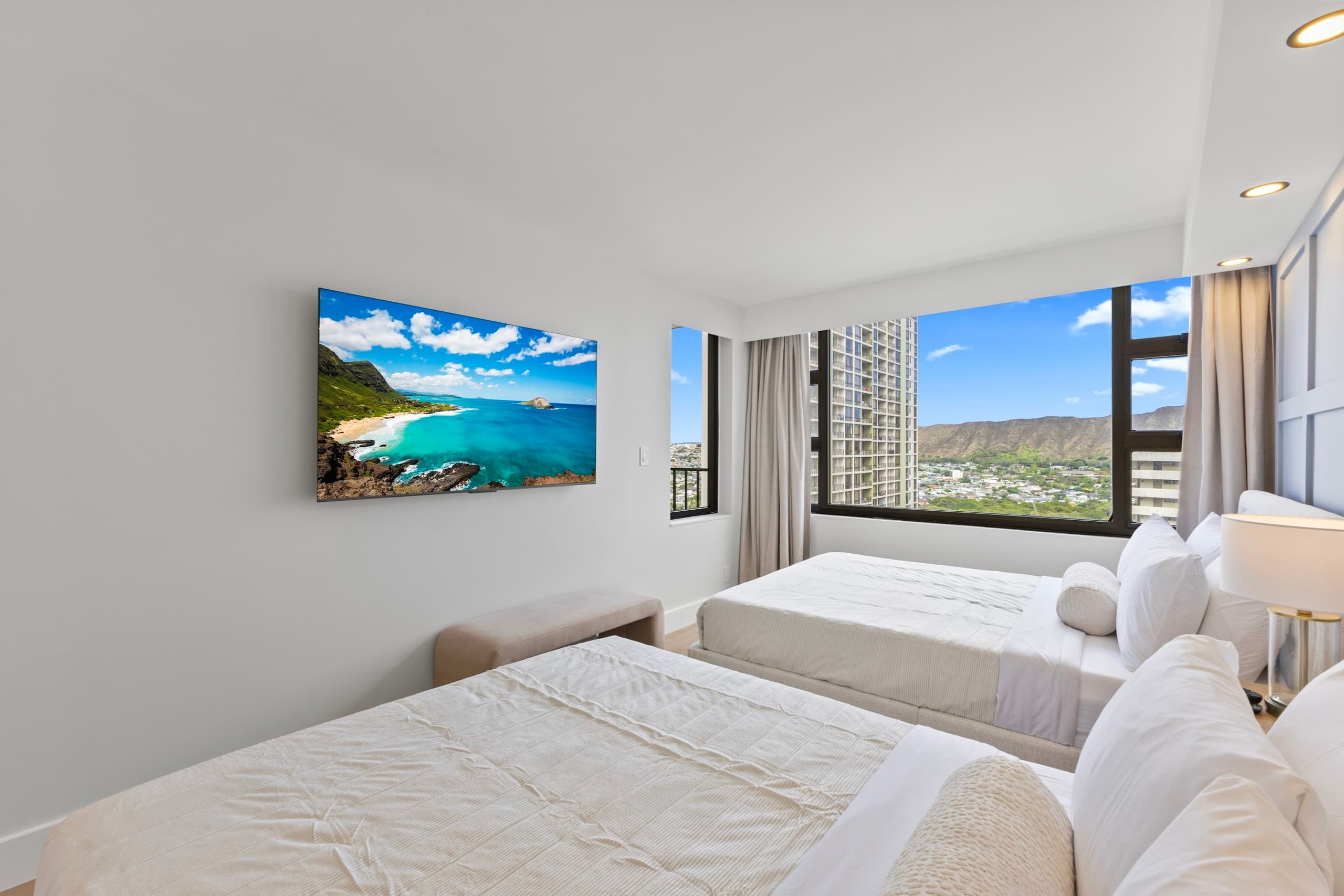 27F-Diamond Head & Ocean-View 1BR Condo w/Parking - Image 24
