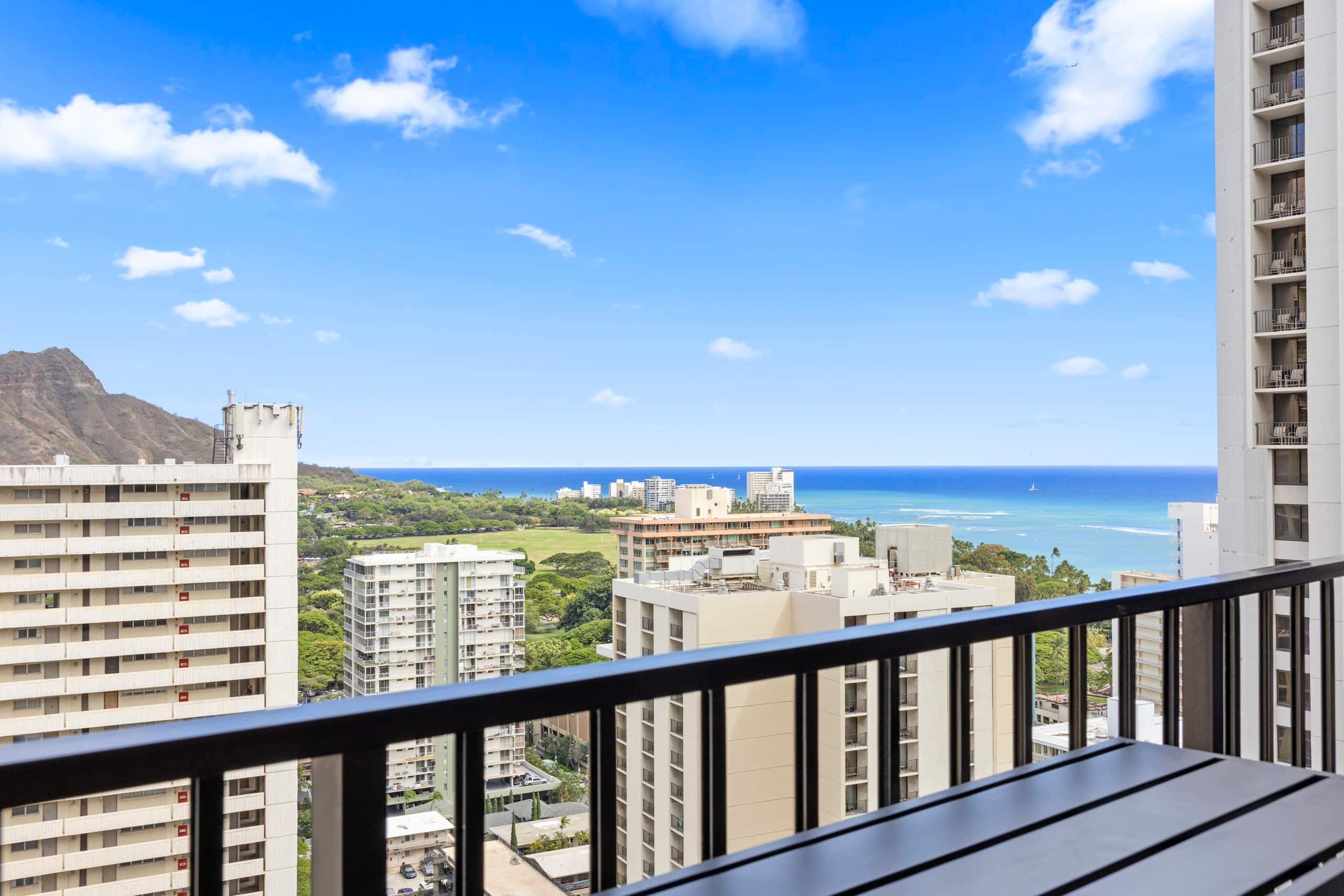 27F-Diamond Head & Ocean-View 1BR Condo w/Parking - Image 43