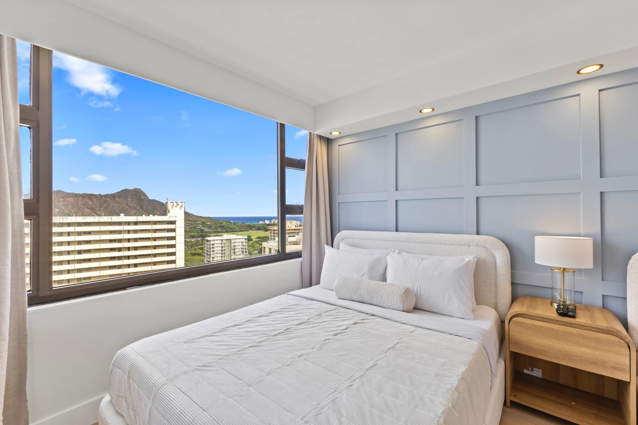 27F-Diamond Head & Ocean-View 1BR Condo w/Parking - Image 21