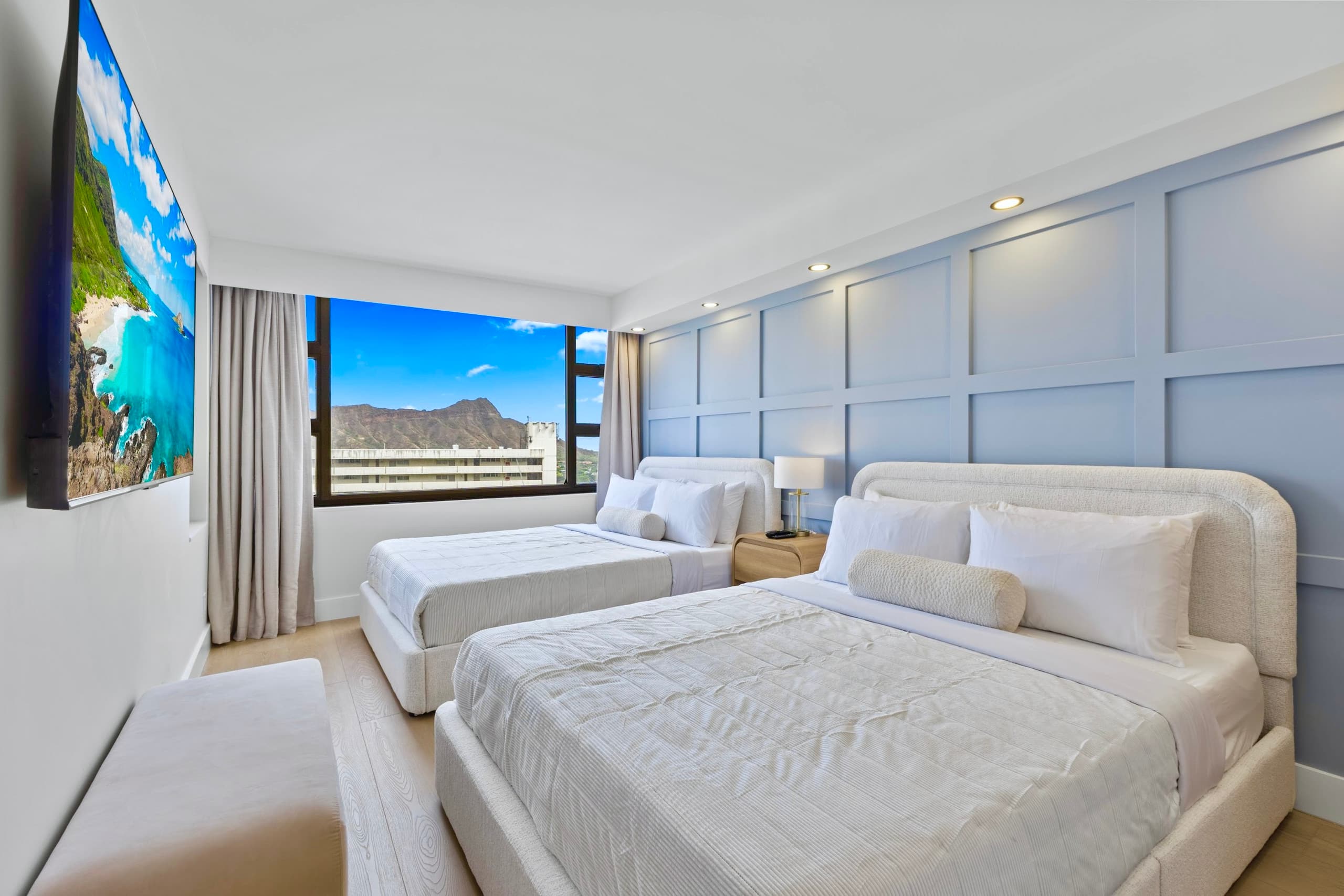 27F-Diamond Head & Ocean-View 1BR Condo w/Parking - Image 20